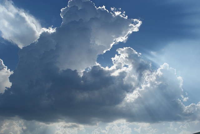 9b2aa6e025348ae2 640 sky