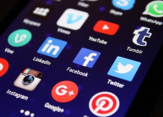 e03cb90621f41c3e81584d04ee44408be273e6dc1cb0164896f6 640 social network