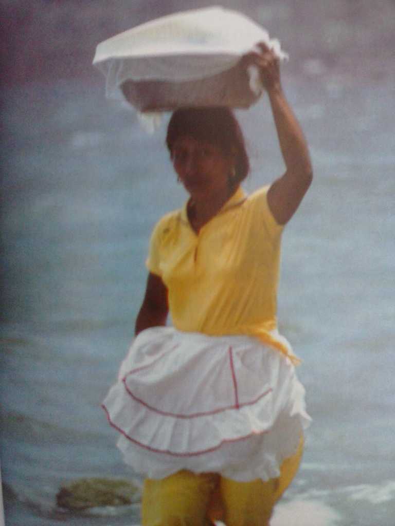 MUJER NATIVA