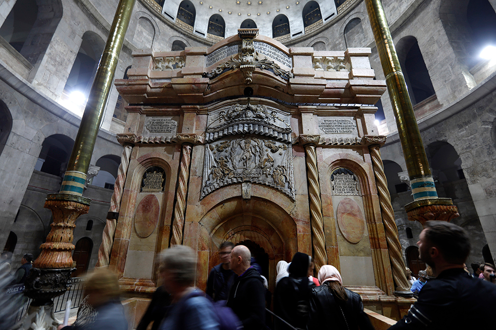 tras 200 años sin poder ponerse de acuerdo entre si el gobierno israeli logro coordinar los trabajos de restauracion de la iglesia del santo sepulcro 4