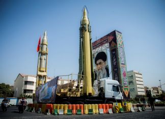 Misiles iraníes en Teherán Foto Nazanin Tabatabaee Yazdi TIMA vía REUTERS