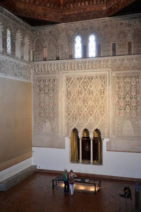 Los judíos, de la Reconquista a la expulsión 1 Interior de la sinagoga del Tránsito de Toledo.