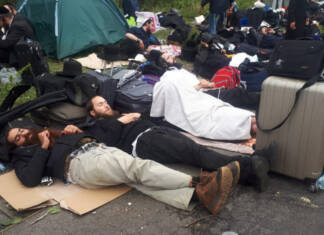 Peregrinos judios varados en la frontera entre Ucrania y Bielorrusia Foto Breslev live via REUTERS