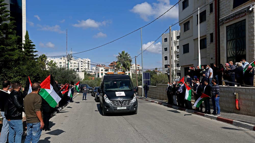 El pueblo palestino despide los restos de Saeb Erekat, fallecido por coronavirus 2 39_0_12_11_11_20201