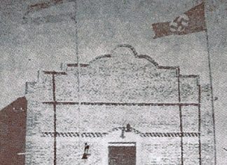 el edificio general galarza su apogeo lucia la bandera argentina y otra nazi