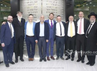 Honor a Quien honor Merece l Dr. Reb Eli Schussheim Z l que salvo a mas de de 79.000 bebes con Efrat 309