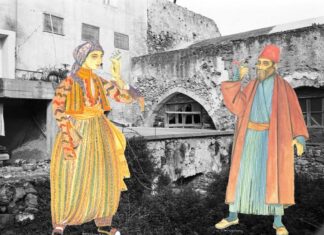 715 Feature View of Southern courtyard before restoration © Nikos Stavroulakis 1