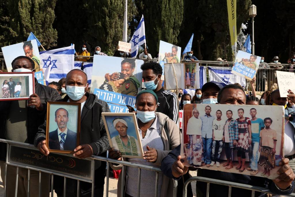 Decenas de etíopes llevados a Israel son acusados de estafa en el puente aéreo 1 miembros judios etiopes