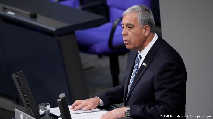 Mickey Levy, presidente de la Knesset israelí, durante su discurso en el Parlamento alemán en conmemoración de las víctimas del Holocausto perpetrado por Alemania en el régimen nazi. (27.01.2022).