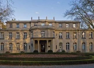Casa Wannsee Konferenz 02 2014 900x450 1