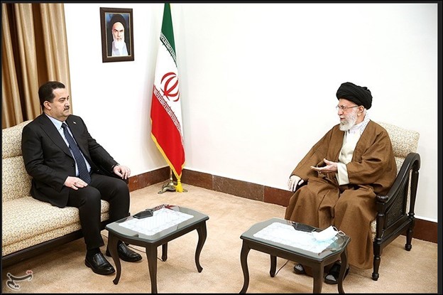 El líder supremo iraní Jamenei (derecha) junto el primer ministro iraquí Al-Sudani (Tasnimnews.com, Irán, 29 de noviembre, 2022)