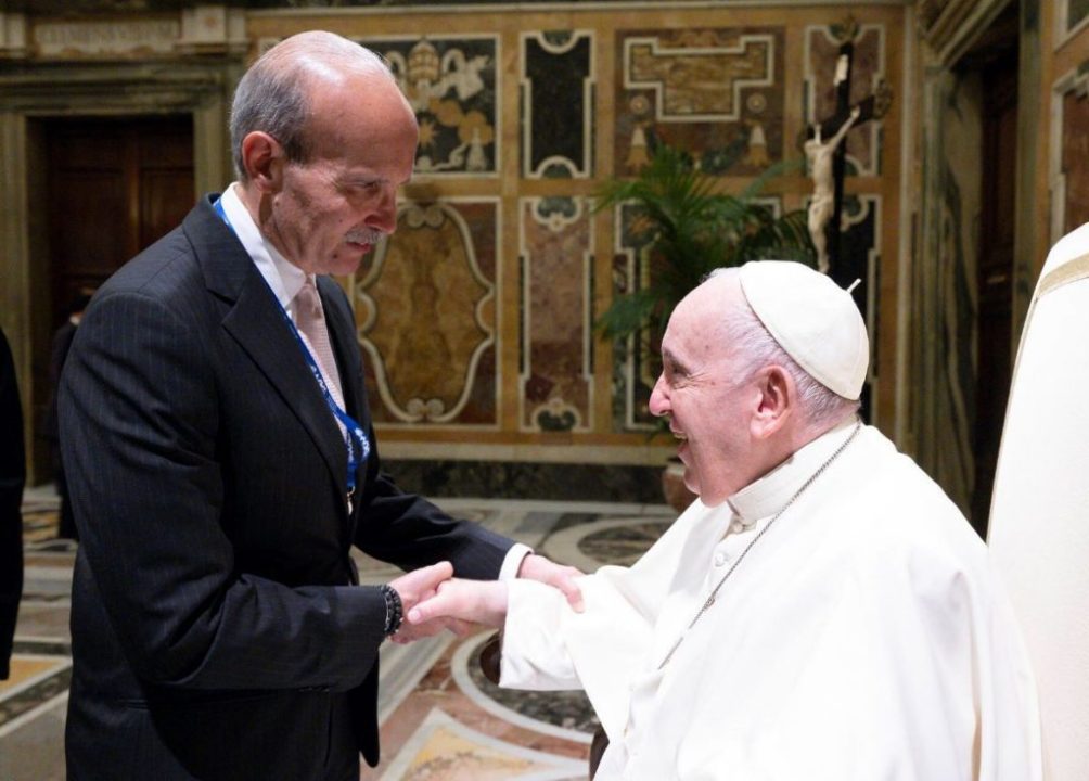 congreso Saúl-Levine-con-el-papa-Francisco