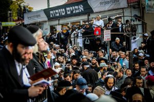 Uman Ukraine Breslov Rosh Hashanah scaled 1320x880 1