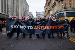 Marcha contra el antisemitismo en Manchester, Reino Unido, el 21 de enero de 2024. .Foto: UK Home Office/CC BY 2.0, via Wikimedia Commons.