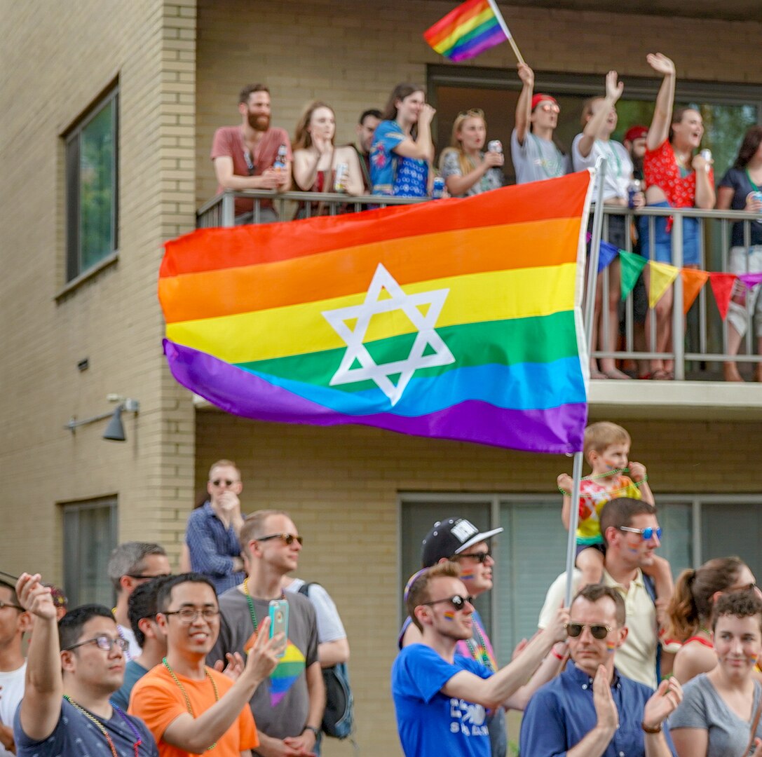 Después de años de rechazo, la universidad judía finalmente permite un nuevo club LGBTQ+ en el campus