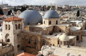 Church of the Holy Sepulchre by Gerd Eichmann cropped