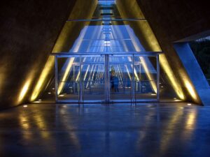 Yad vashem. Foto: Bon Adrien from Germany, CC BY 2.0, via Wikimedia Commons.