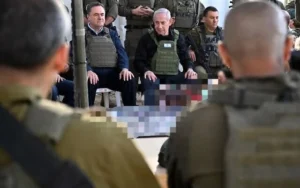 El primer ministro Netanyahu visita a las tropas israelíes en Gaza, 15 de abril de 2025 (Haim Zach/GPO).