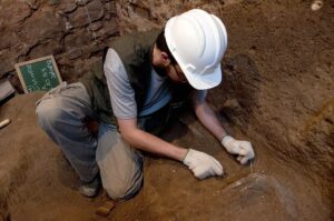 1200px Arqueologia na Curia 8572187355