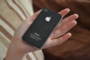 iphone smartphone hand technology white finger 1238867 pxhere.com