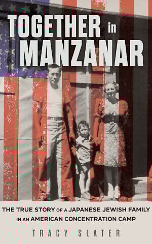 La única familia judía-japonesa en los campos de internamiento estadounidenses de la Segunda Guerra Mundial se enfrentó al antisemitismo. 1 Together in Manzanar 300x480 1